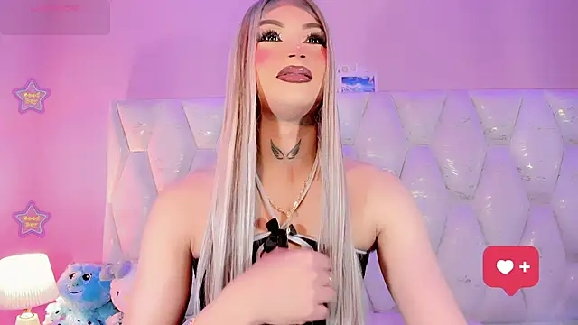 Snapshot of Lexxy_Mattell chatting on 06-08-26, 05:41 Lexxy Mattell online show from 06-08-26, 05:41