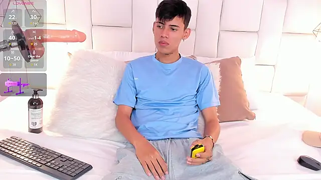 Snapshot of JacobFerrer chatting on 05-27-26, 06:38 JacobFerrer online show from 05-27-26, 06:38