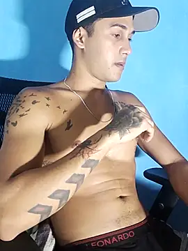 jeaxreyex23 online show from 05-08-26, 03:01