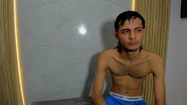 Fresh Kitten online show from 05-11-26, 03:07