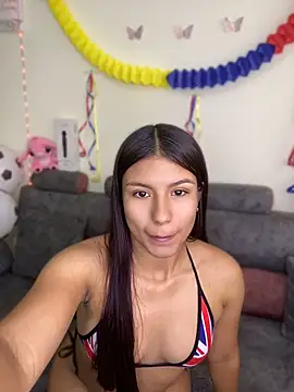 Snapshot of FernandaHils chatting on 06-16-26, 08:55 FernandaHils online show from 06-16-26, 08:55