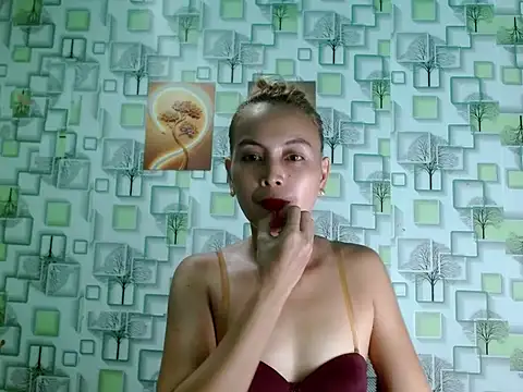 Snapshot of Sweet_Crystal69 chatting on 06-07-26, 12:42 Sweet Crystal69 online show from 06-07-26, 12:42