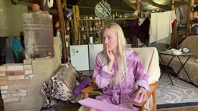 wildforestmuse  online show from 06-17-26, 08:50
