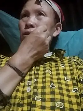yeuanh1 online show from 05-14-26, 01:18