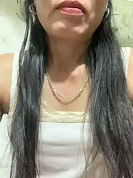 Snapshot of MimiSex6996 chatting on 05-11-26, 02:45 MimiSex6996 online show from 05-11-26, 02:45