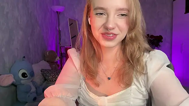 Snapshot of Eve_Dark_Side chatting on 06-17-26, 06:05 Eve Dark Side online show from 06-17-26, 06:05