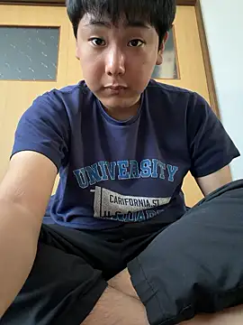 YuuYuu 010 online show from 05-06-26, 02:40