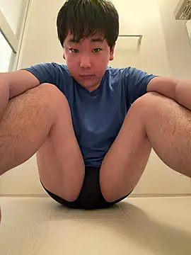 YuuYuu 010 online show from 05-18-26, 09:09