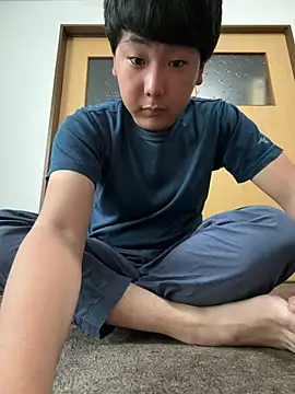 YuuYuu 010 online show from 06-08-26, 08:53