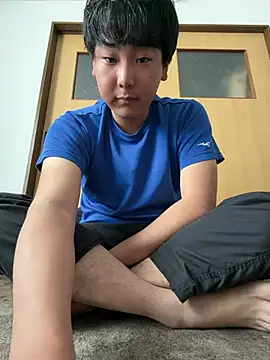 YuuYuu 010 online show from 06-16-26, 09:39