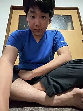 YuuYuu 010 online show from 06-17-26, 01:12