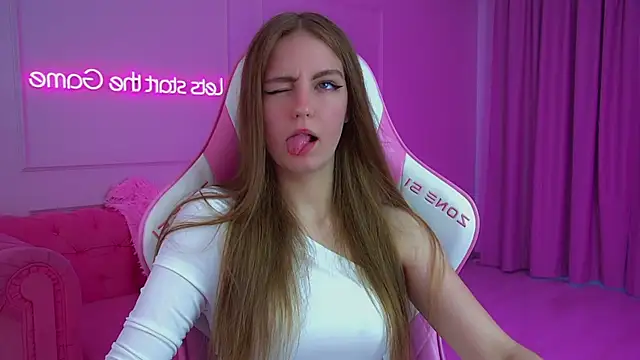 SofiaSarvains online show from 07-06-26, 06:10