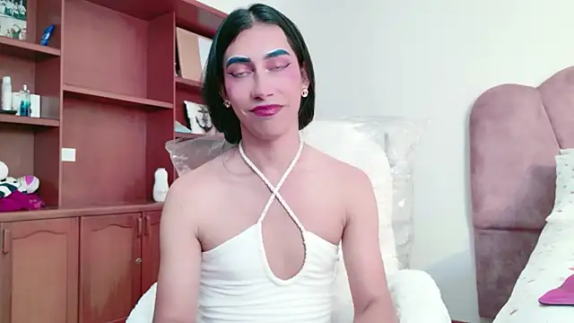 Alexadomina22 online show from 05-17-26, 06:04
