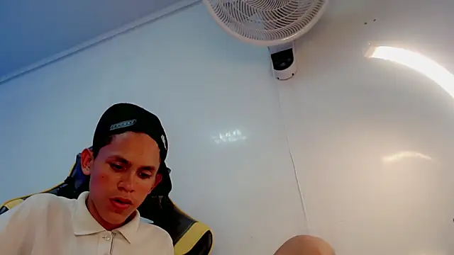 sombra 18 online show from 07-24-26, 03:04