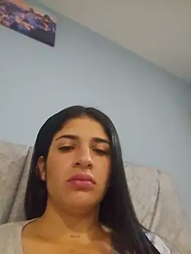 Snapshot of Alisson_Andersen chatting on 05-18-26, 04:02 Alisson Andersen online show from 05-18-26, 04:02