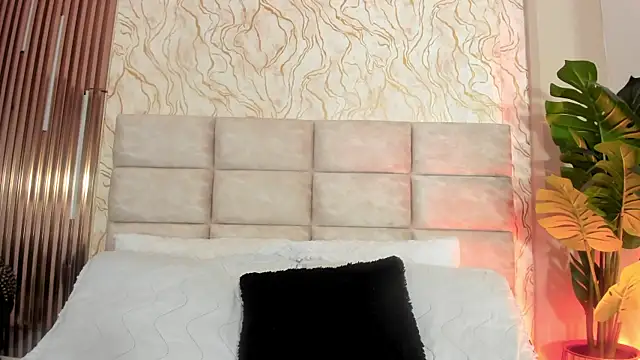 GinaSalanne online show from 07-27-26, 12:45