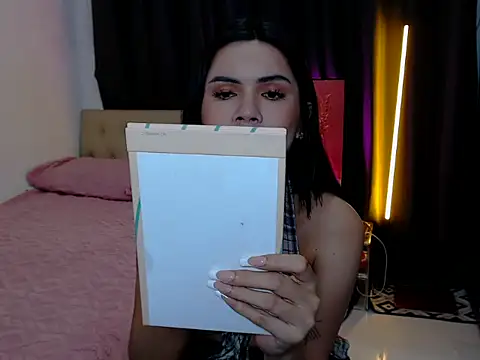 Alexandra Kenn online show from 07-12-26, 10:45