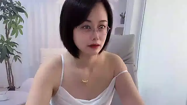 Naomi Z online show from 06-01-26, 11:39