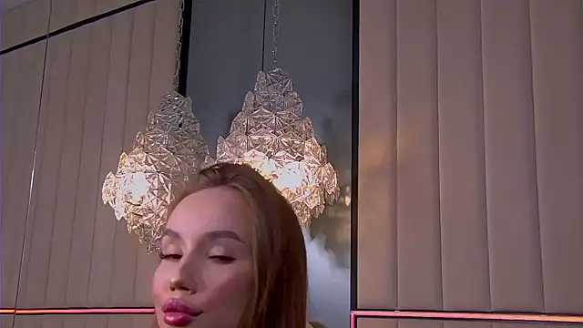 Jasmin Glow online show from 06-17-26, 01:12