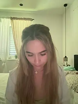 LillyStarr online show from 06-26-26, 11:25