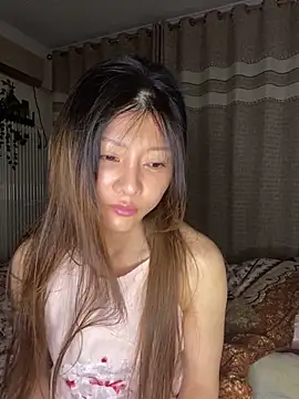 honeypeach666 online show from 05-06-26, 02:22
