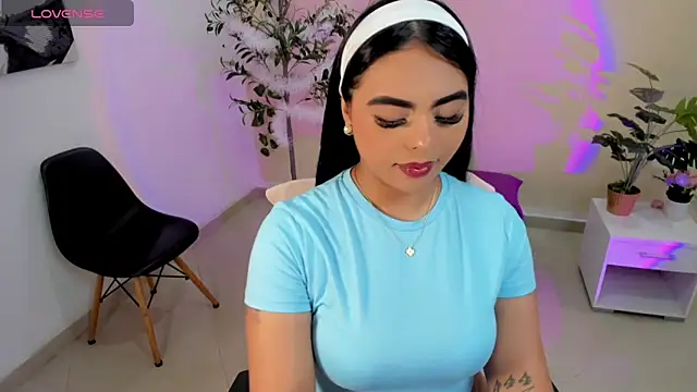 Snapshot of Margot_Robie chatting on 05-09-26, 02:44 Margot Robie online show from 05-09-26, 02:44
