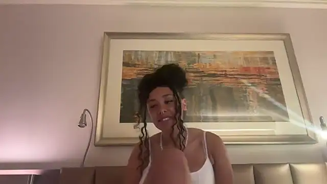 Snapshot of curlyheadedcutie101 chatting on 06-02-26, 03:52 curlyheadedcutie101 online show from 06-02-26, 03:52