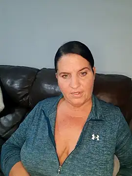 Velvet-Milf online show from 05-17-26, 05:38