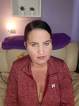 Velvet-Milf online show from 05-18-26, 09:37