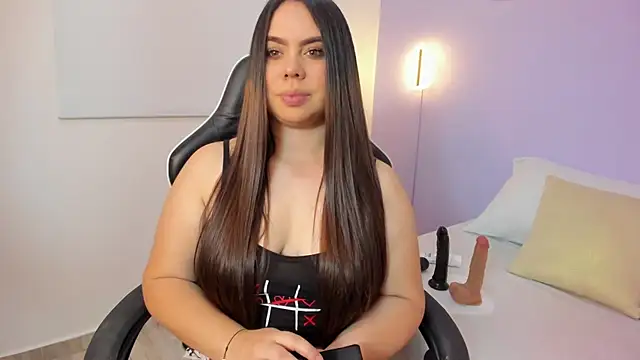 luna blazze  online show from 06-19-26, 12:42