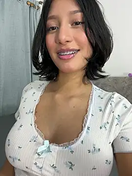 yazmin rouse  online show from 07-09-26, 11:31