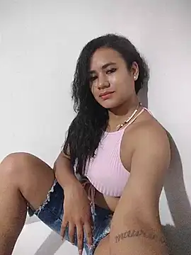 Snapshot of AntonellaMonroew chatting on 06-12-26, 01:48 AntonellaMonroew online show from 06-12-26, 01:48