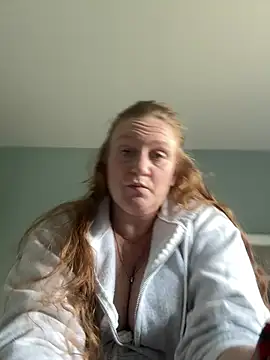 Kellilyn10 online show from 06-25-26, 05:50