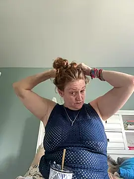 Kellilyn10 online show from 07-11-26, 07:49