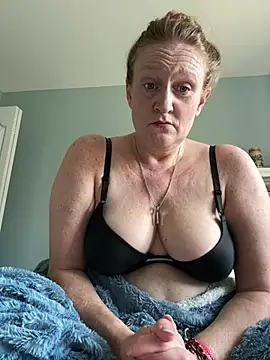 Kellilyn10 online show from 07-30-26, 02:49