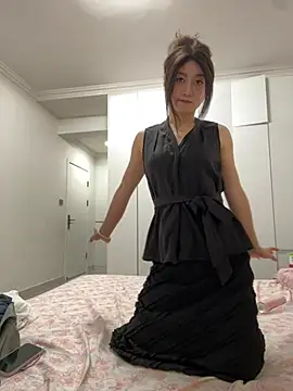 Snapshot of huihui_520 chatting on 06-25-26, 05:12 huihui 520 online show from 06-25-26, 05:12