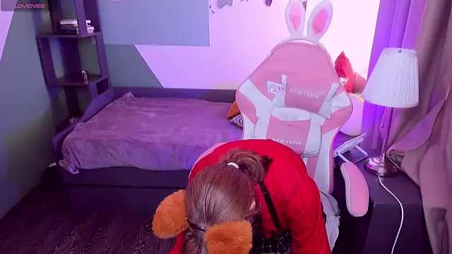 FoxxyyPolly online show from 06-12-26, 05:39