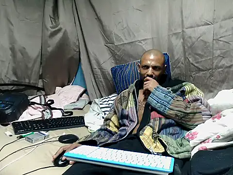 Camodick online show from 05-04-26, 02:18