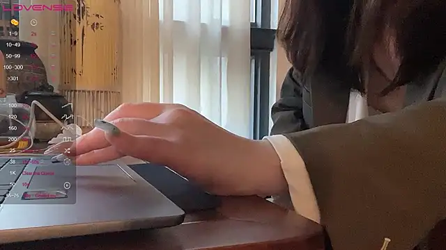 NanaZhang111 online show from 05-11-26, 11:16
