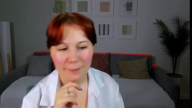 MiaLacrice online show from 05-30-26, 07:22
