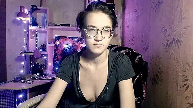 Alessa Kiss online show from 05-14-26, 06:04