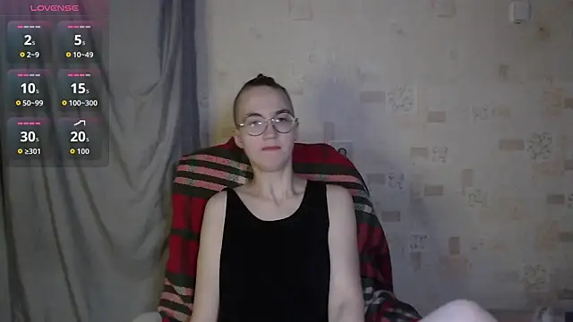 Alessa Kiss online show from 06-20-26, 10:07