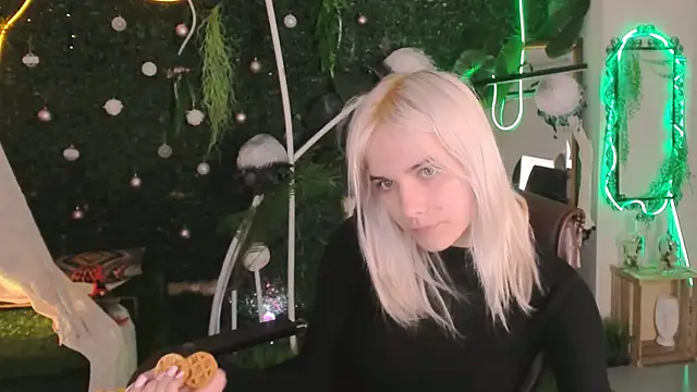 DanaWint online show from 06-06-26, 05:01
