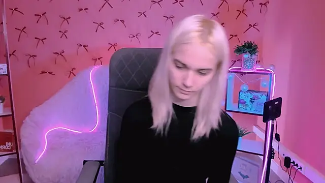 DanaWint online show from 06-10-26, 05:07