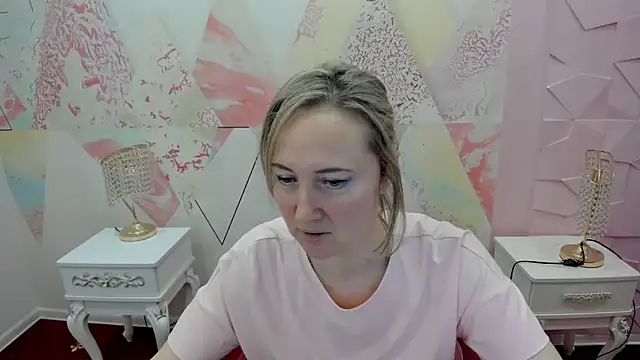 Snapshot of Rosemeonce chatting on 05-11-26, 01:17 Rosemeonce online show from 05-11-26, 01:17