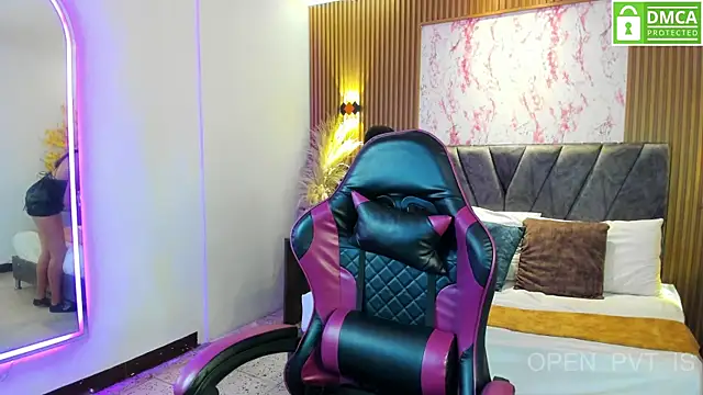 Aisha Vex online show from 06-12-26, 01:21