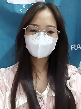 -Hena- online show from 06-17-26, 08:21