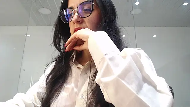 Lizeth White  online show from 06-30-26, 08:21