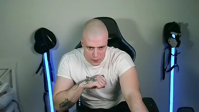 Snapshot of Bigbaald chatting on 05-20-26, 05:30 Bigbaald online show from 05-20-26, 05:30