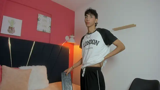 ero boy40 online show from 06-19-26, 04:06